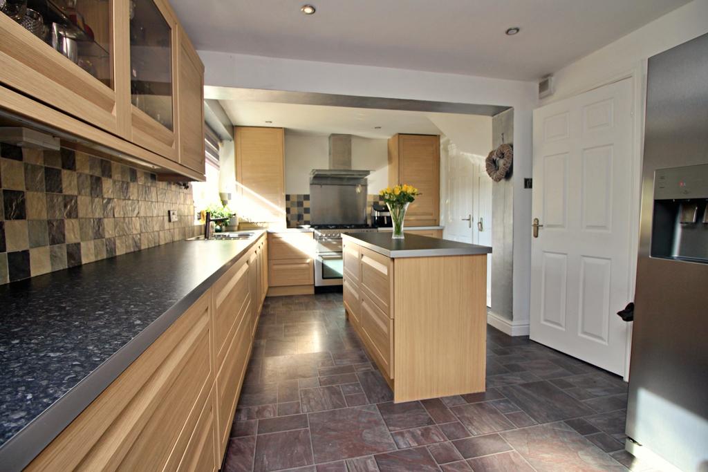 Fitted Kitchen