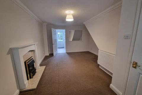 2 bedroom semi-detached house to rent, Parsley Close, Walnut Tree, Milton Keynes, MK7