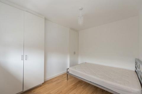 1 bedroom flat to rent, Valentia Road