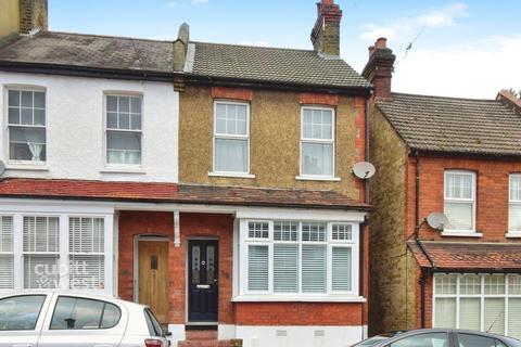 2 bedroom end of terrace house to rent, Sunnydene Road Purley CR8