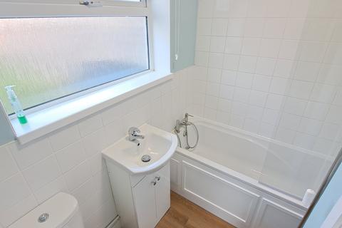 2 bedroom terraced house to rent, Leesland Road, Gosport PO12