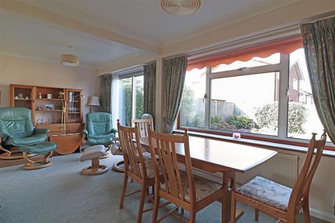 4 bedroom detached house for sale, Windmill Drive, Reigate