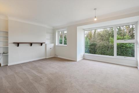 2 bedroom flat to rent, Belvedere Close, Esher, Surrey, KT10.