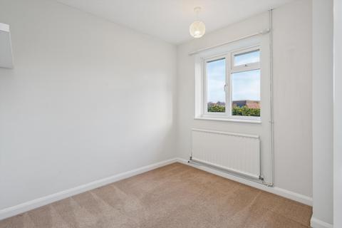 2 bedroom flat to rent, Belvedere Close, Esher, Surrey, KT10.