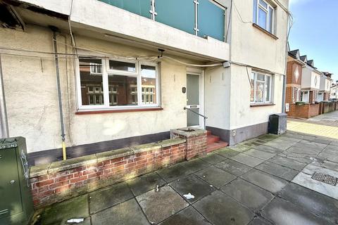 2 bedroom flat to rent, London Road, Portsmouth