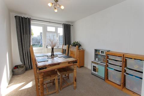 88 Willowfield Drive, Kidderminster, DY11 5DP