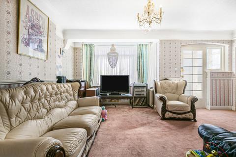 4 bedroom end of terrace house for sale, Rowan Road, London, SW16