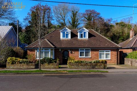 5 bedroom detached bungalow for sale - Woodsland Road, Hassocks, BN6
