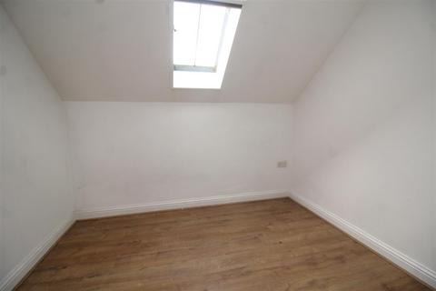 21 Peterhouse Close, Peterborough, PE3 6EN