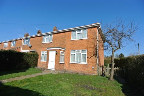 4 bedroom semi-detached house to rent, Bond Street, Egham TW20