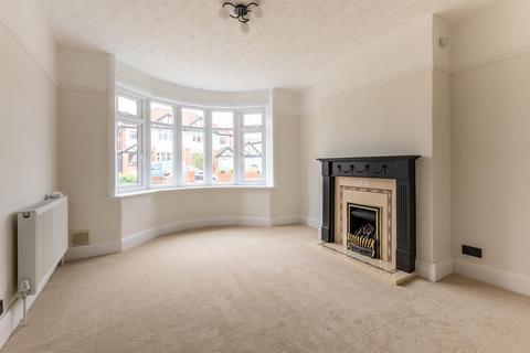 7 Chestnut Walk, Saltford, Bristol, BS31 3BG