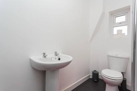 1 bedroom flat to rent, Burlington Road, Blackpool FY4