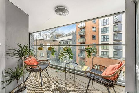 2 bedroom apartment to rent, Glasshouse Yard, London, EC1A