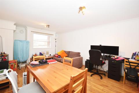 1 bedroom apartment to rent, Lewis Road, Richmond