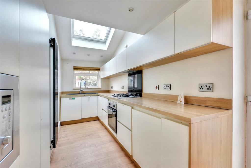 Kitchen 1.jpeg