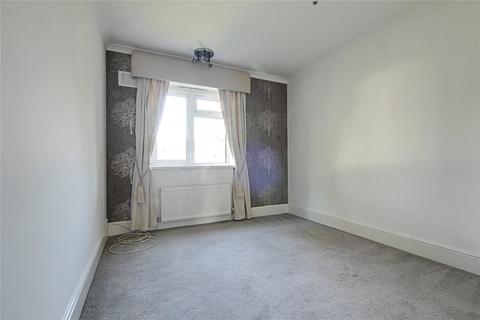 3 bedroom flat to rent, Culloden Road, Enfield, EN2