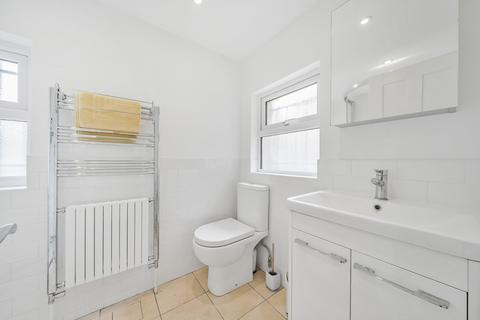 1 bedroom flat to rent, Cantwell Road Plumstead SE18