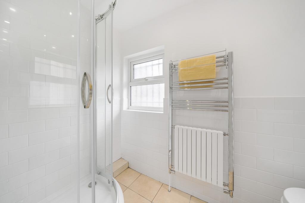 1153043 (9)