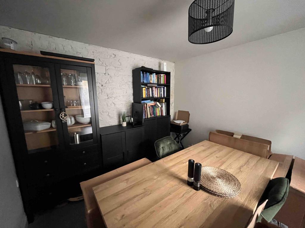 Snug/Office Space
