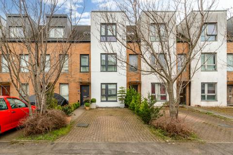 4 bedroom townhouse for sale, 11 Ferry Gait Drive, Edinburgh, EH4 4GJ