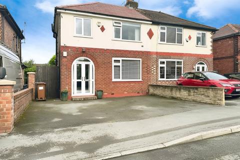 3 bedroom semi-detached house to rent, Newlyn Drive, Bredbury, Stockport, Greater Manchester, SK6