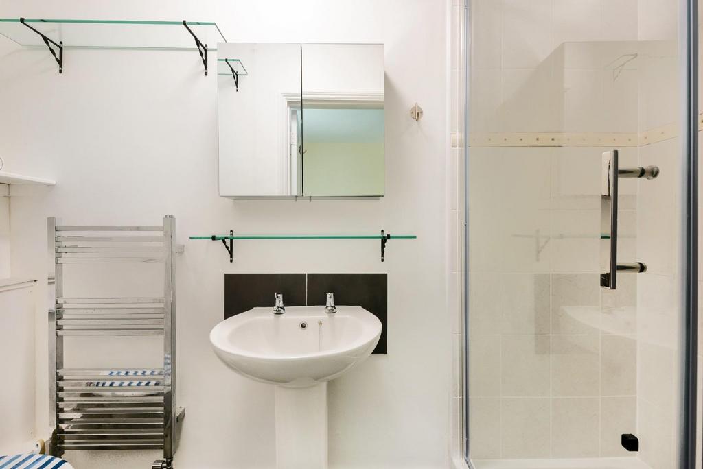 3, 106 London Road West, Bath, BA1 7 DB-15.jpg
