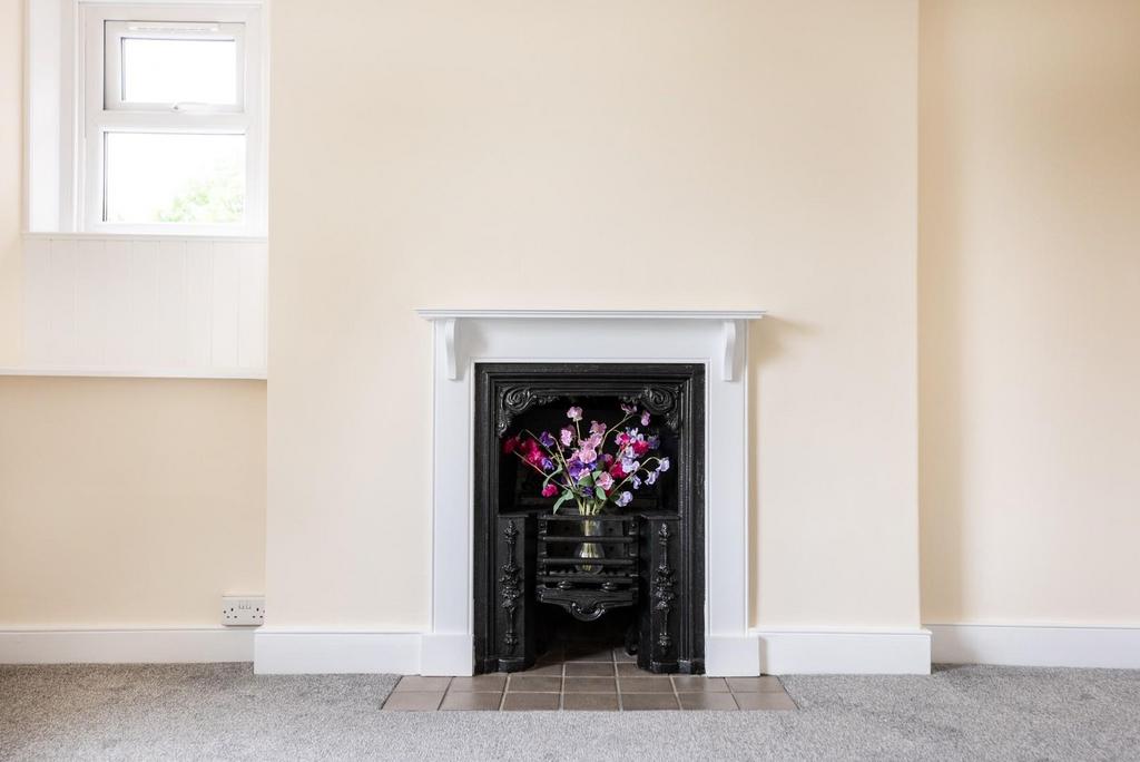 3, 106 London Road West, Bath, BA1 7 DB-9.jpg