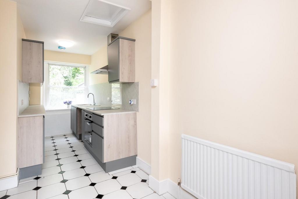 3, 106 London Road West, Bath, BA1 7 DB-5.jpg