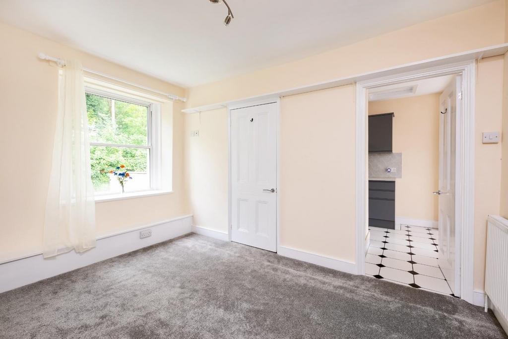 3, 106 London Road West, Bath, BA1 7 DB-14.jpg