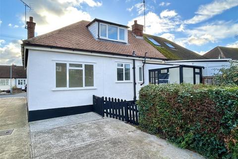 3 bedroom bungalow for sale, Skerry Rise, Chelmsford