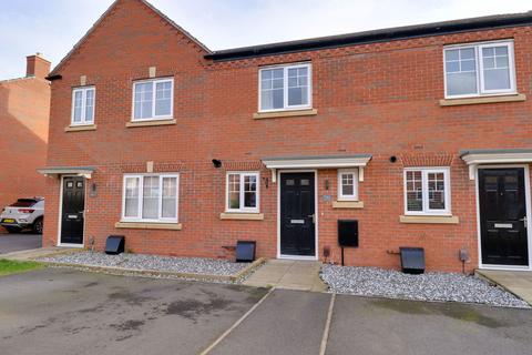 2 bedroom townhouse to rent, Violet Walk, Fradley WS13