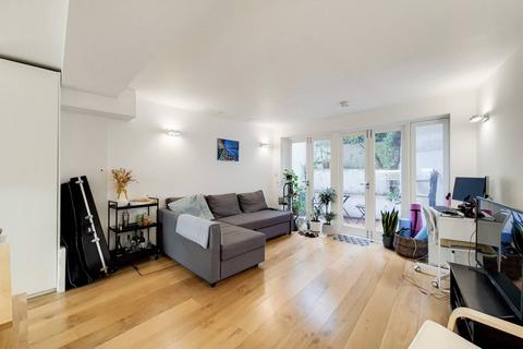 1 bedroom maisonette to rent, Amwell Street, Clerkenwell, LONDON, EC1R