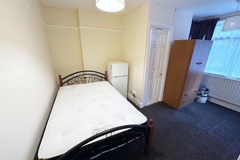 House share to rent, Ross Road, South Norwood, SE25