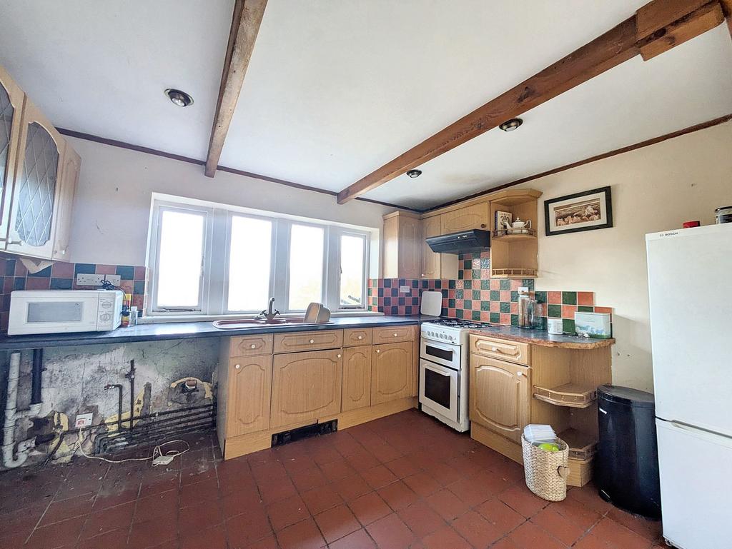 Dining kitchen