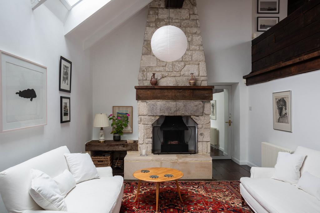 232089 - Chessil Gallery-34.jpg