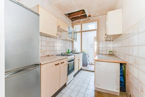 3 bedroom terraced house for sale, Oaklands Avenue, Thornton Heath, CR7