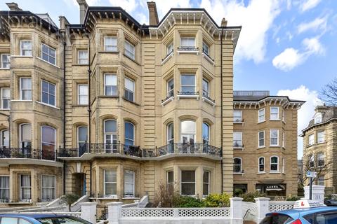 3 bedroom flat for sale, First Avenue, Hove, East Sussex, BN3