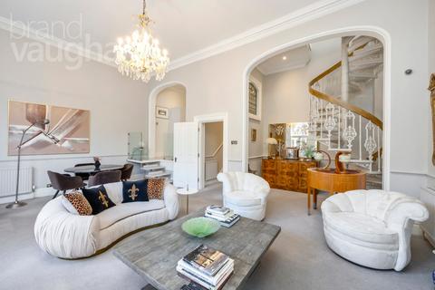 3 bedroom flat for sale, First Avenue, Hove, East Sussex, BN3