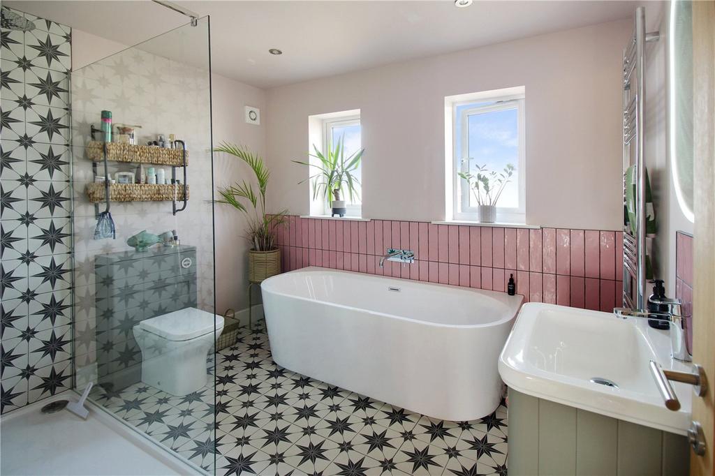En Suite Bathroom