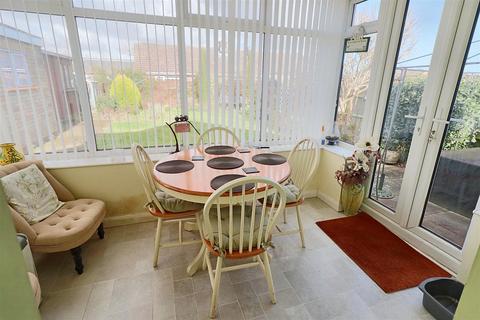 29 Conrad Road, Lowestoft, NR33 8QD