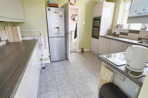 29 Conrad Road, Lowestoft, NR33 8QD