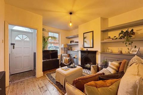 2 bedroom terraced house to rent, Vicker Grove, West Didsbury, Manchester, M20