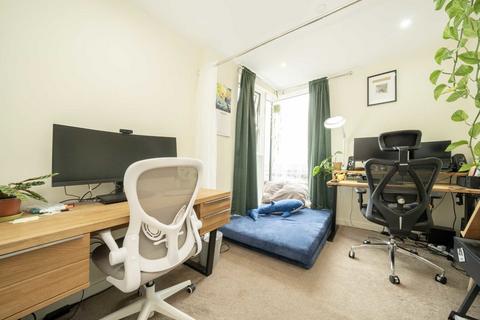 2 bedroom flat to rent, Woodberry Grove, London N4