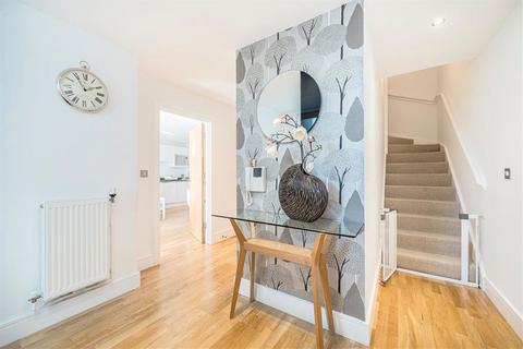 3 bedroom flat for sale, Dowells Street, London SE10