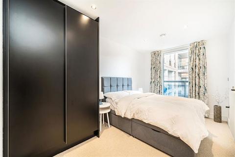 3 bedroom flat for sale, Dowells Street, London SE10