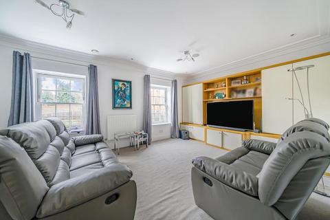 4 bedroom end of terrace house for sale, Ashridge Close,  Finchley,  N3