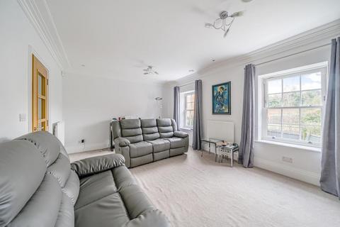 4 bedroom end of terrace house for sale, Ashridge Close,  Finchley,  N3