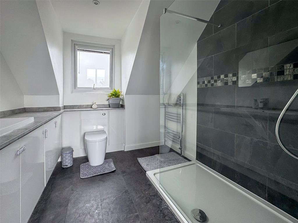 Master Ensuite