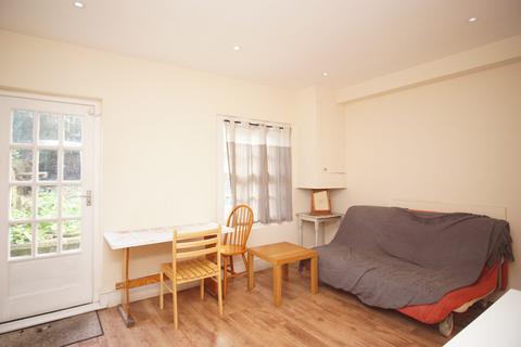 3 bedroom duplex to rent, Acton Street, WC1X9LX