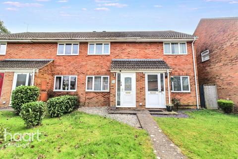 2 bedroom terraced house to rent, Wakefield Close, SWINDON